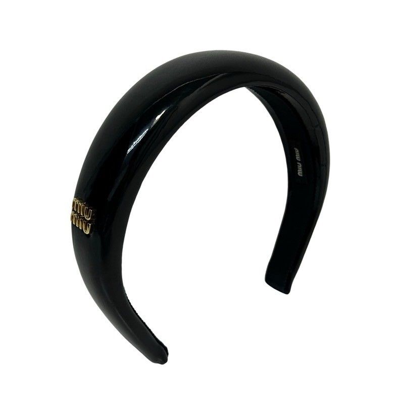 MIU MIU ミュウミュウ カチューシャ ロゴエナメル 51H025 ブラック エナメル ヘア レディース 42508K236