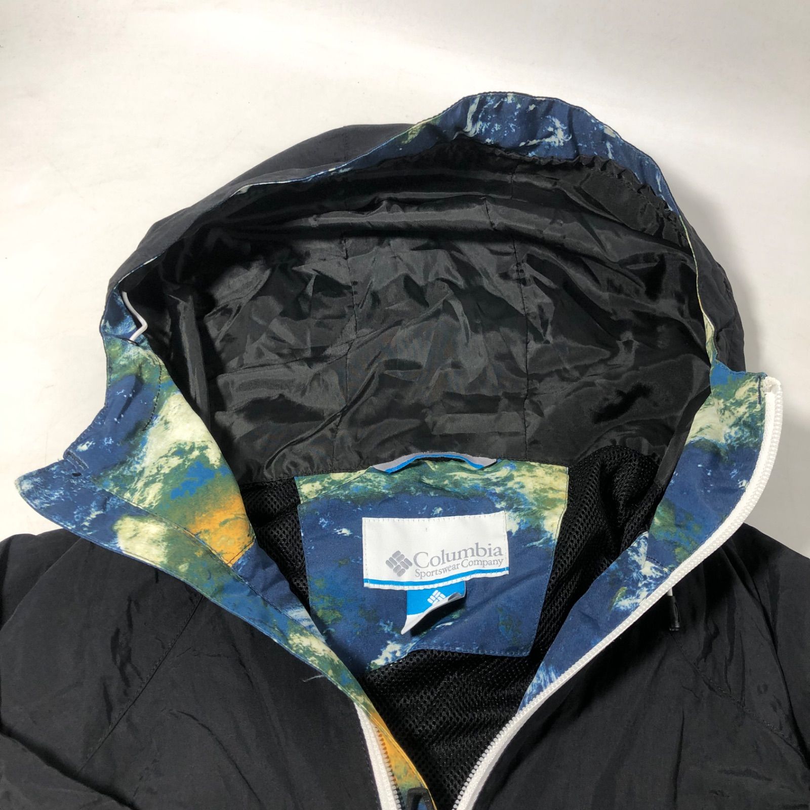 A1021-27-5 Columbia コロンビア Kinetics キネティクス メンズナイロンジャケット ナイロン Kinetics size L 身幅58cm 着丈70cm