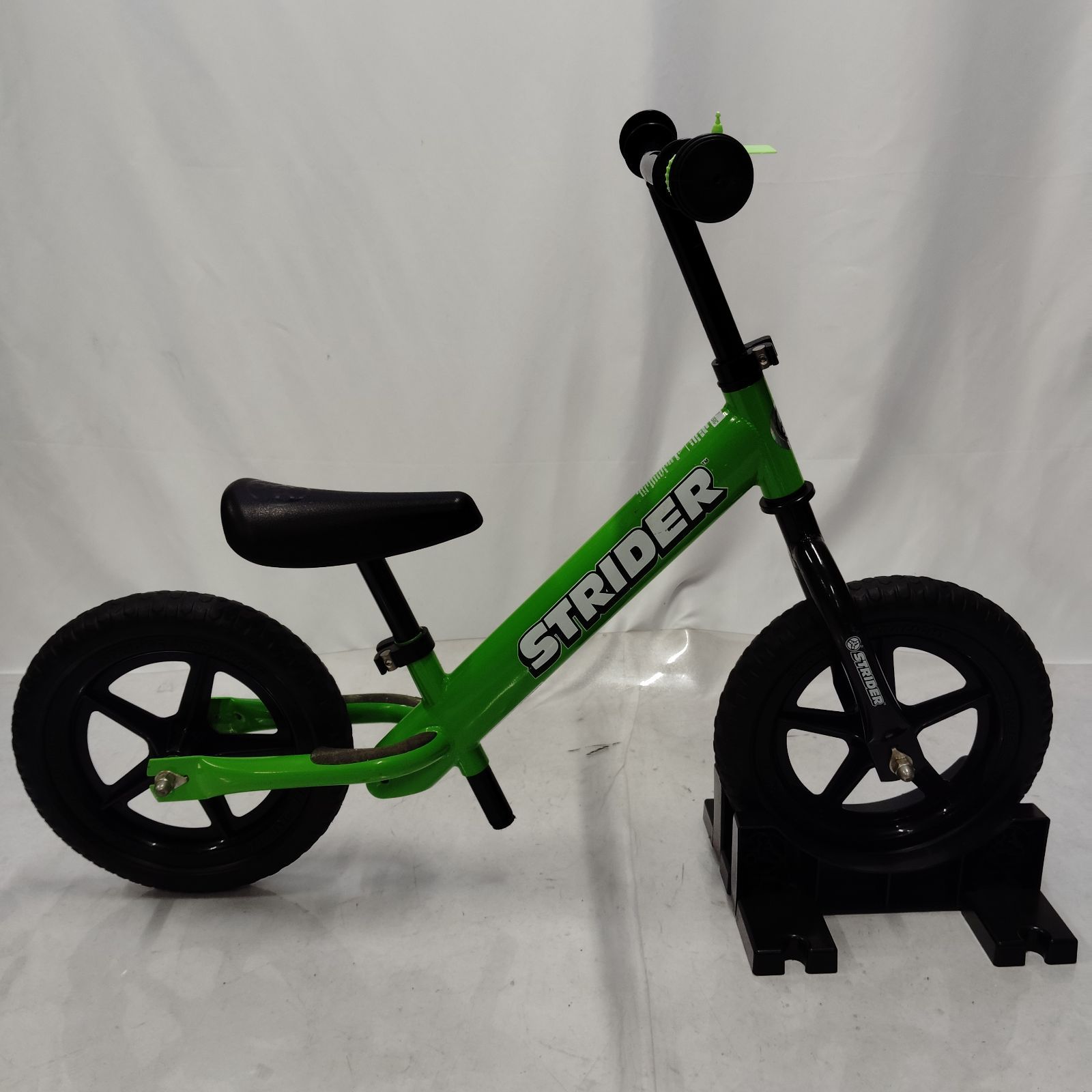 ストライダー　STRIDER　14X　ライムイエロー　希少　人気　廃盤 ストライダー STRIDER 14X ライムイエロー 希少 人気 廃盤