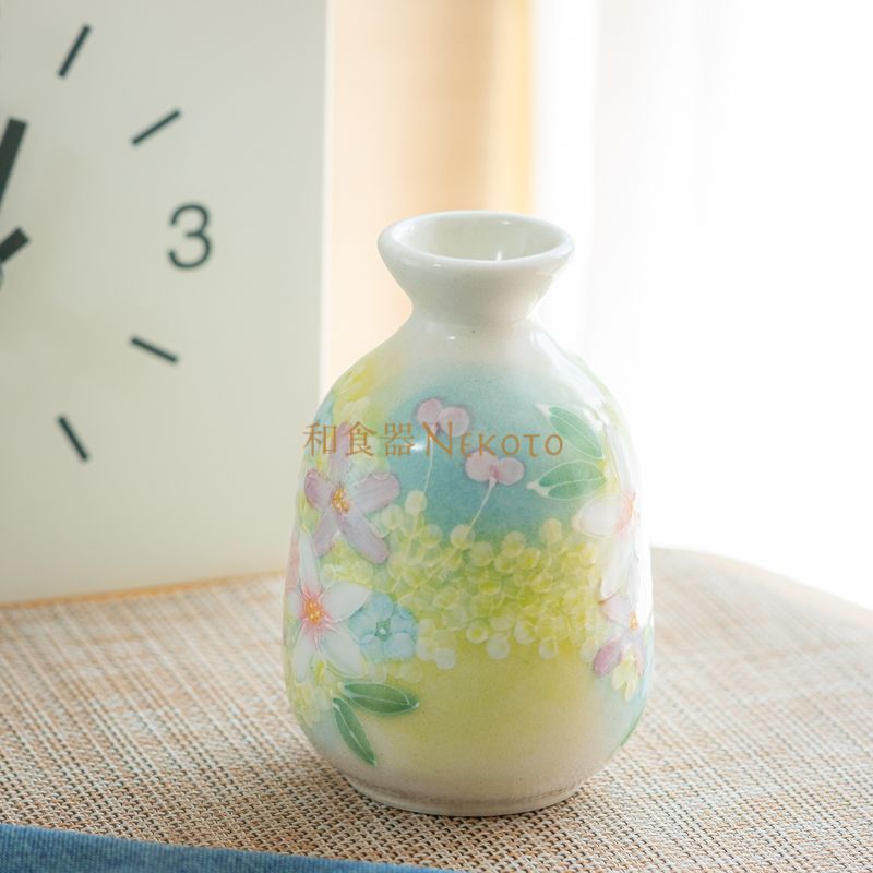 日本製 ゆずりは工房 ＊薄紅花景色 徳利＊ 酒器 花柄 おしゃれ かわいい 陶器 瀬戸焼 和食器 手描き 海外プレゼント 贈り物 ギフト 母の日 敬老の日 誕生日45523 SKLAD-KIRPICHA_RU