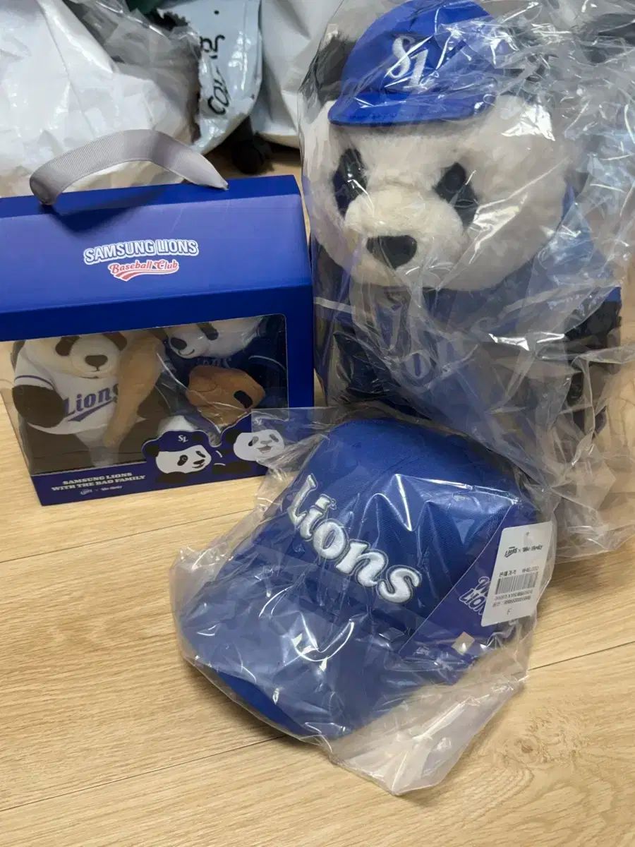 LIONS₍ライオンズ x バオ ファミリー コラボレーション製品 販売