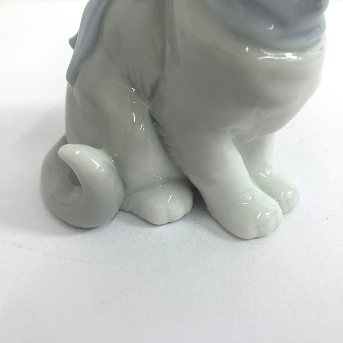 リヤドロ　リボン　猫　フィギュリン リヤドロ リボン 猫 フィギュリン - メルカリ