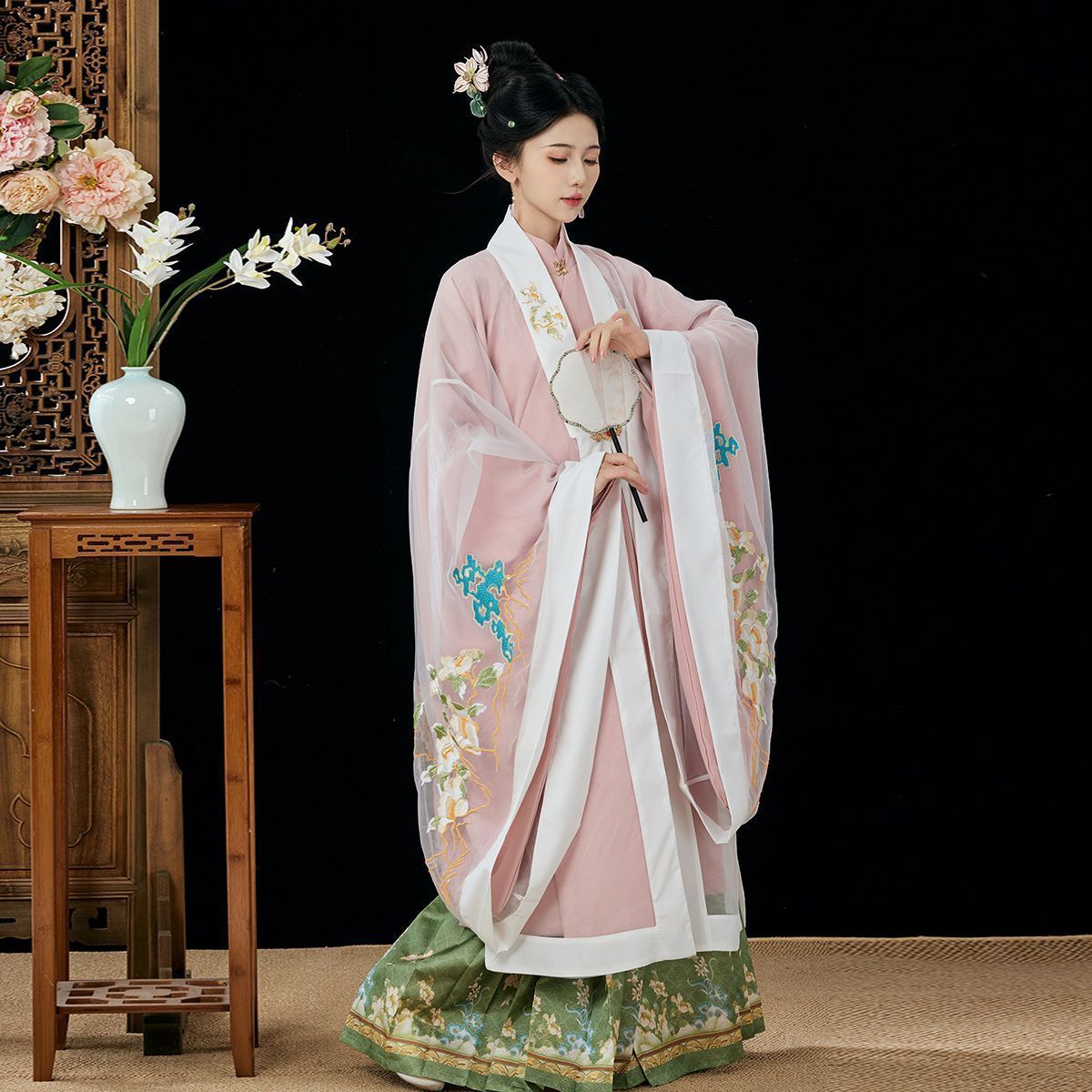 明制漢服 立領長 披風＋マーメイドスカート 豪華刺繍3点セット 秋冬対応 通勤用＆普段着 撮影会や仮装にも最適 ハイクオリティデザイン