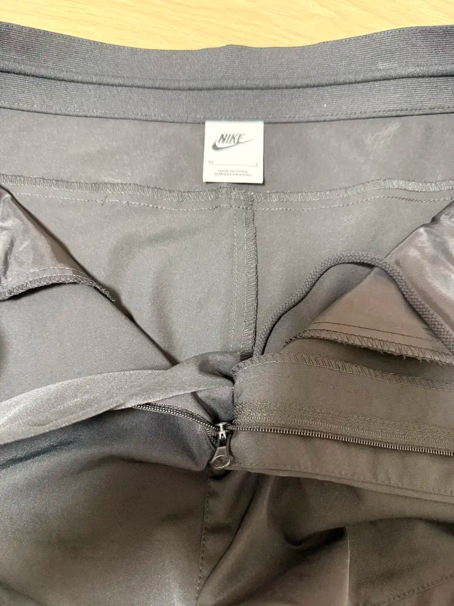 エッセンシャルズ カーゴパンツ