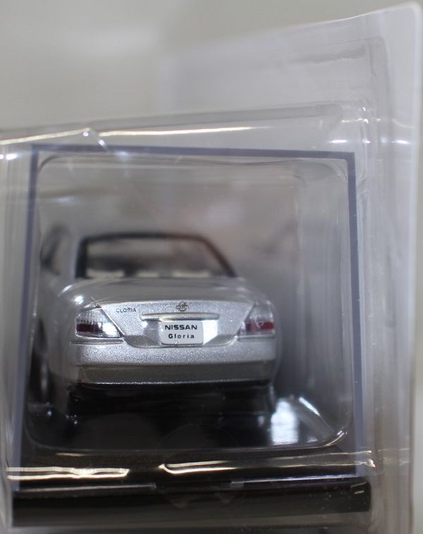 USED 未開封塗装悪い　1/43 アシェット 国産名車コレクション　　日産　グロリア　（2001） 240001028207