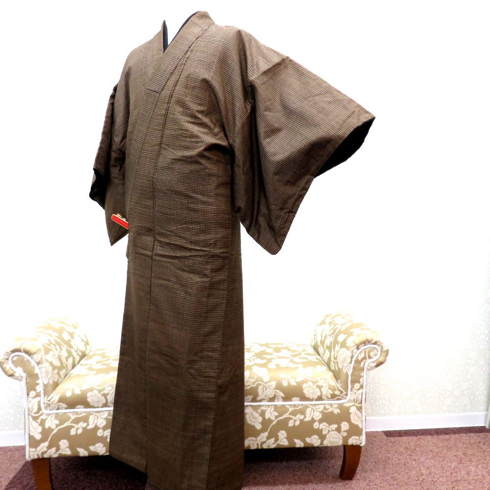男着物 紬 アンサンブル 袷 灰茶色 正絹 男性用きもの メンズ 仕立て上がり 和服 男物 カジュアル 身丈138cm 【キモノオフ野々市若松店】 GWセール】 【男物/メンズ】 お仕立て上がり 東レシルック紬地風無地