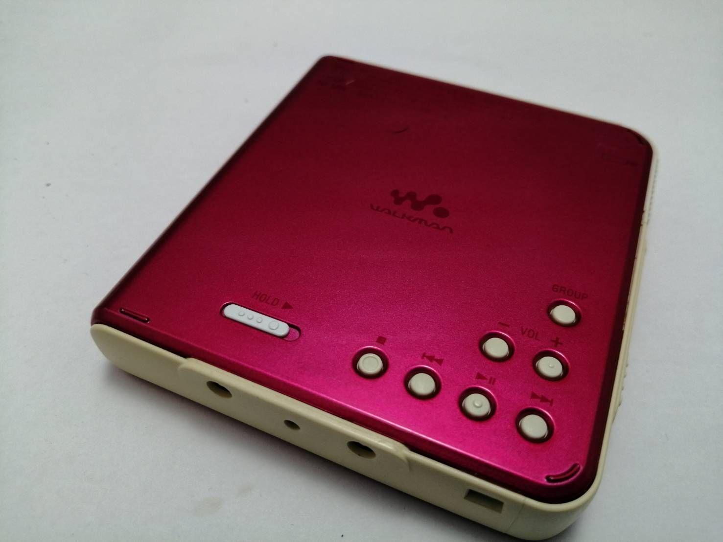ソニー MDウォークマン MZ-E630 レッド - メルカリ