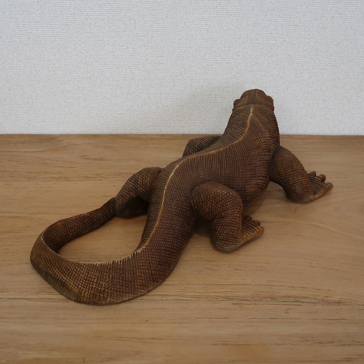 コモドドラゴンの木彫り 50cm コモドオオトカゲの置物 爬虫類の置物