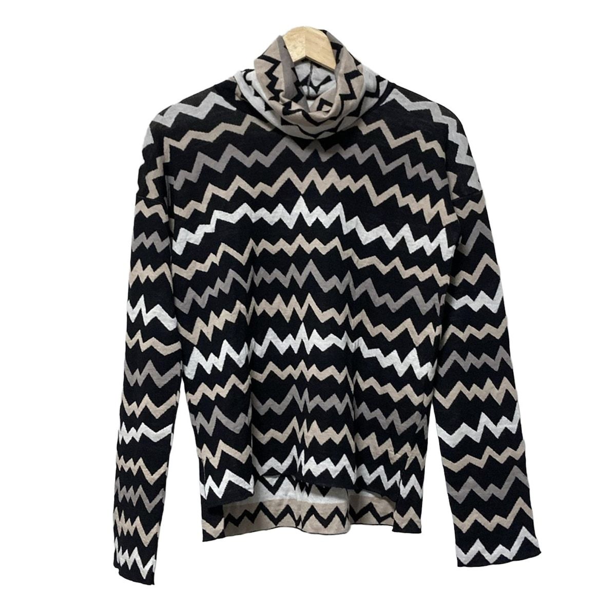 チヴィディーニ CIVIDINI サイズ38 S 黒 レディース 美品 ワンピース CIVIDINI(チヴィディーニ) 長袖セーター サイズ38 S レディース新品