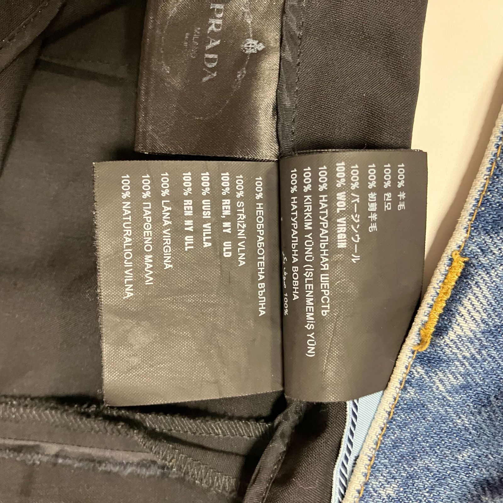 プラダ イタリア製