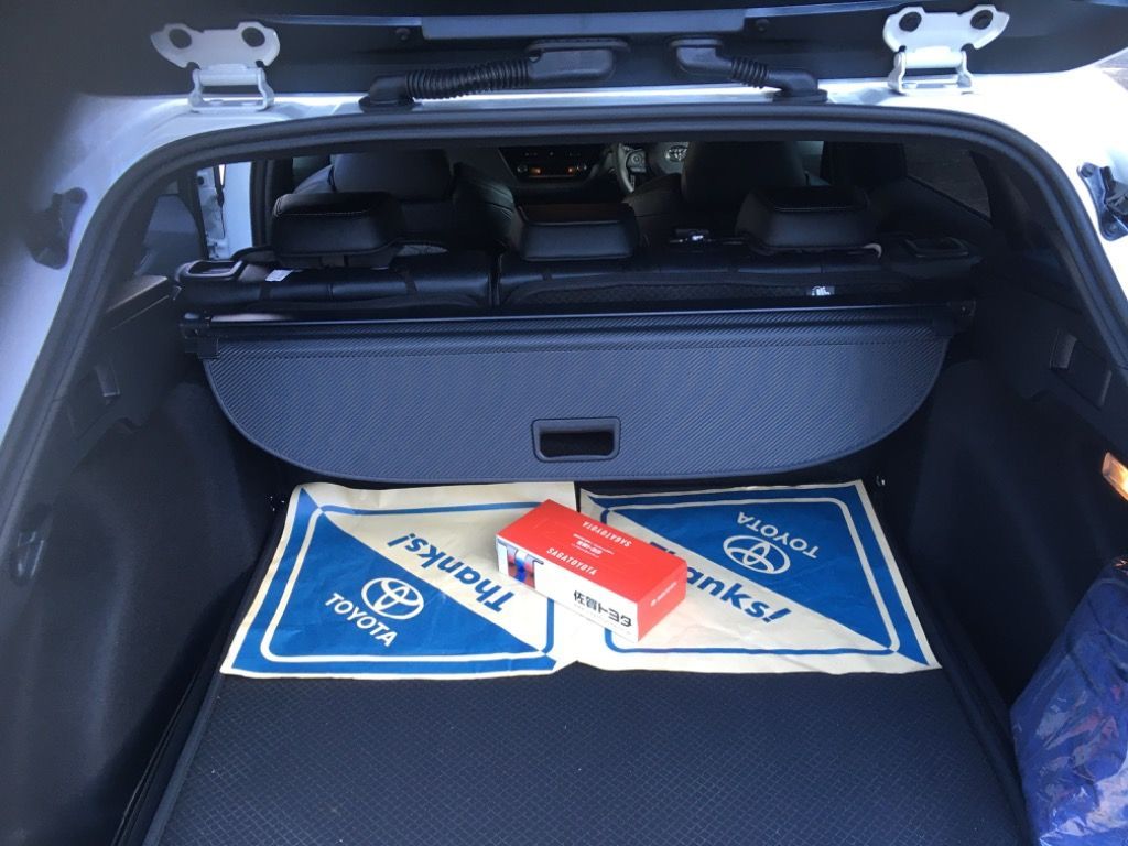 カローラツーリング トノカバー 安心の純正品 カローラツーリング