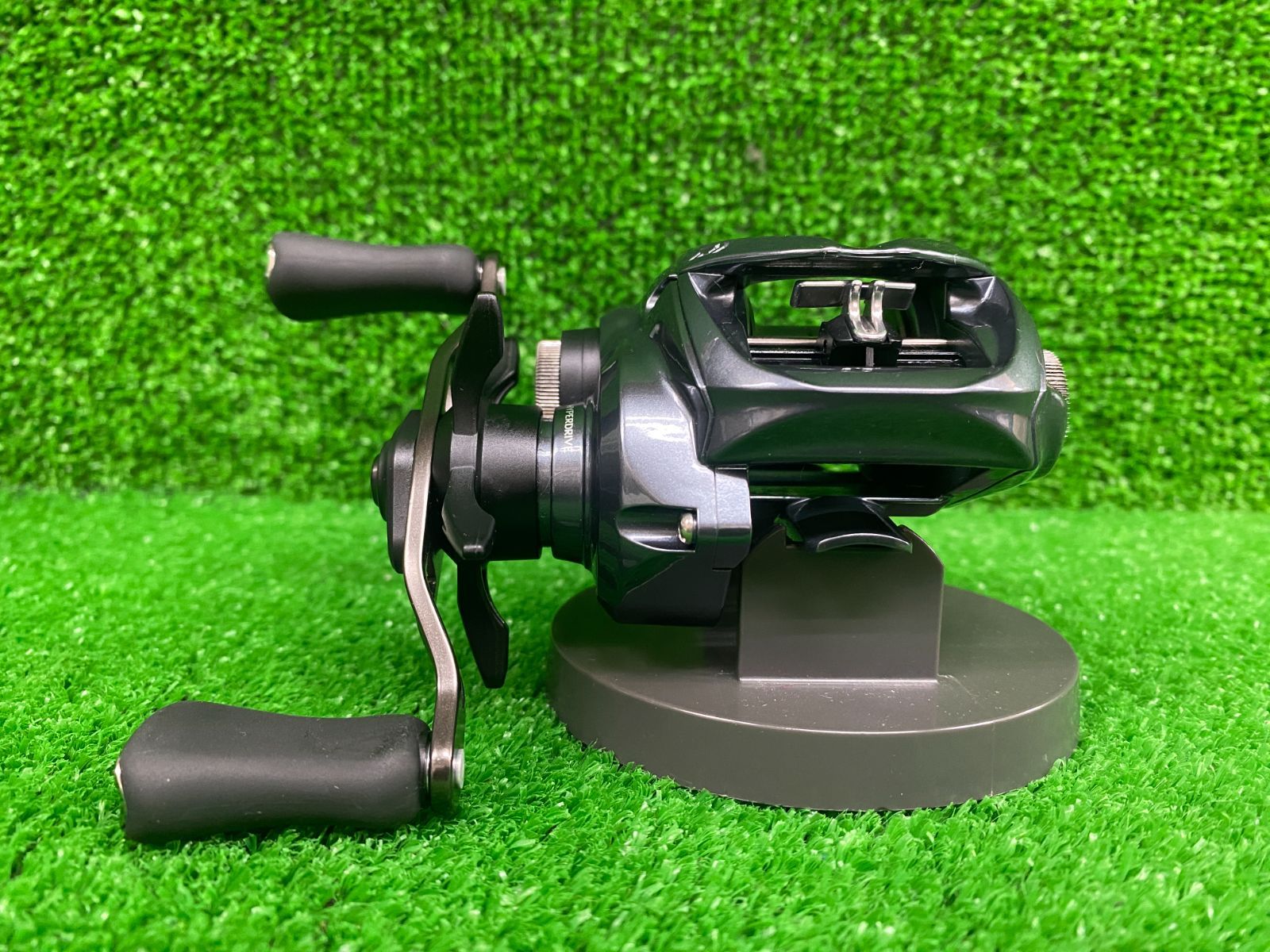 24スティーズSVTW  XHL DAIWA（釣り） ダイワ 24スティーズSV TW 100-XHL (左ハンドル