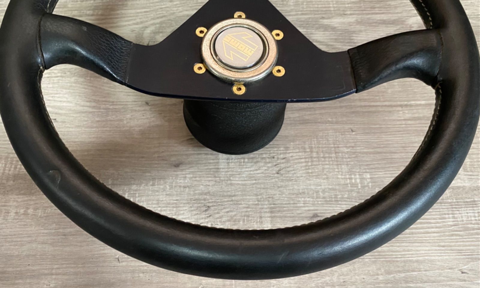 MOMO モモ ステアリング TYP V35 KBA70068 9-90 - メルカリ
