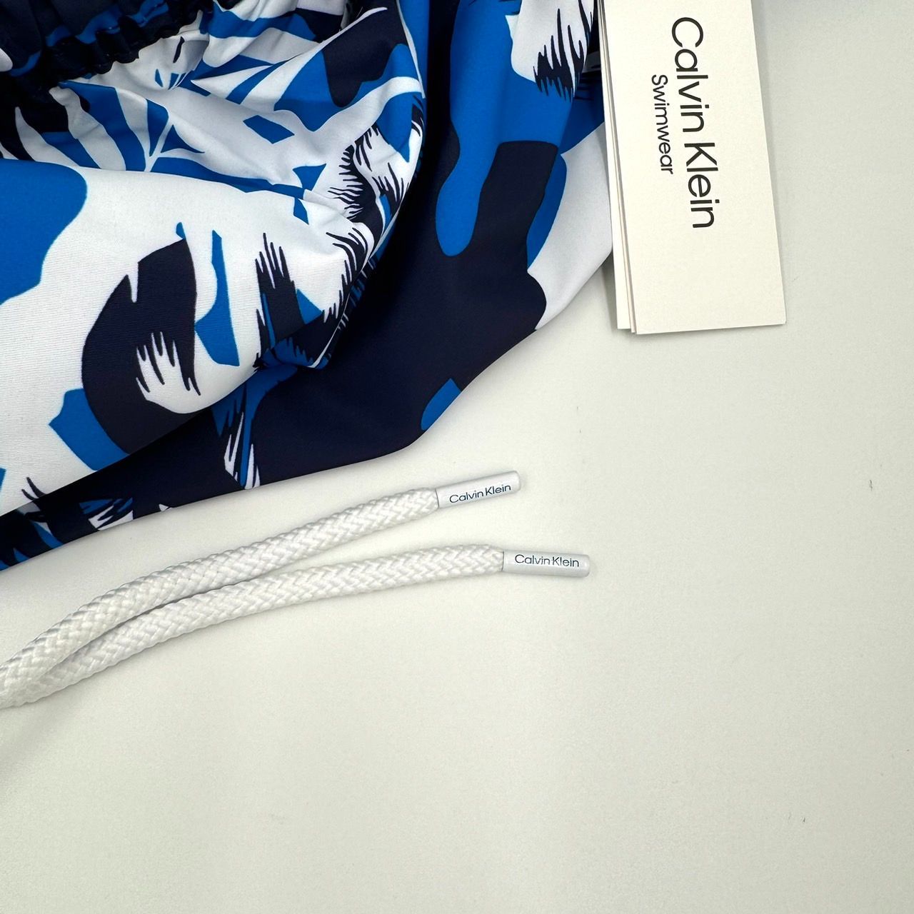 新入荷!!【日本未発売】Calvin Klein カルバンクライン リーフブルー/M