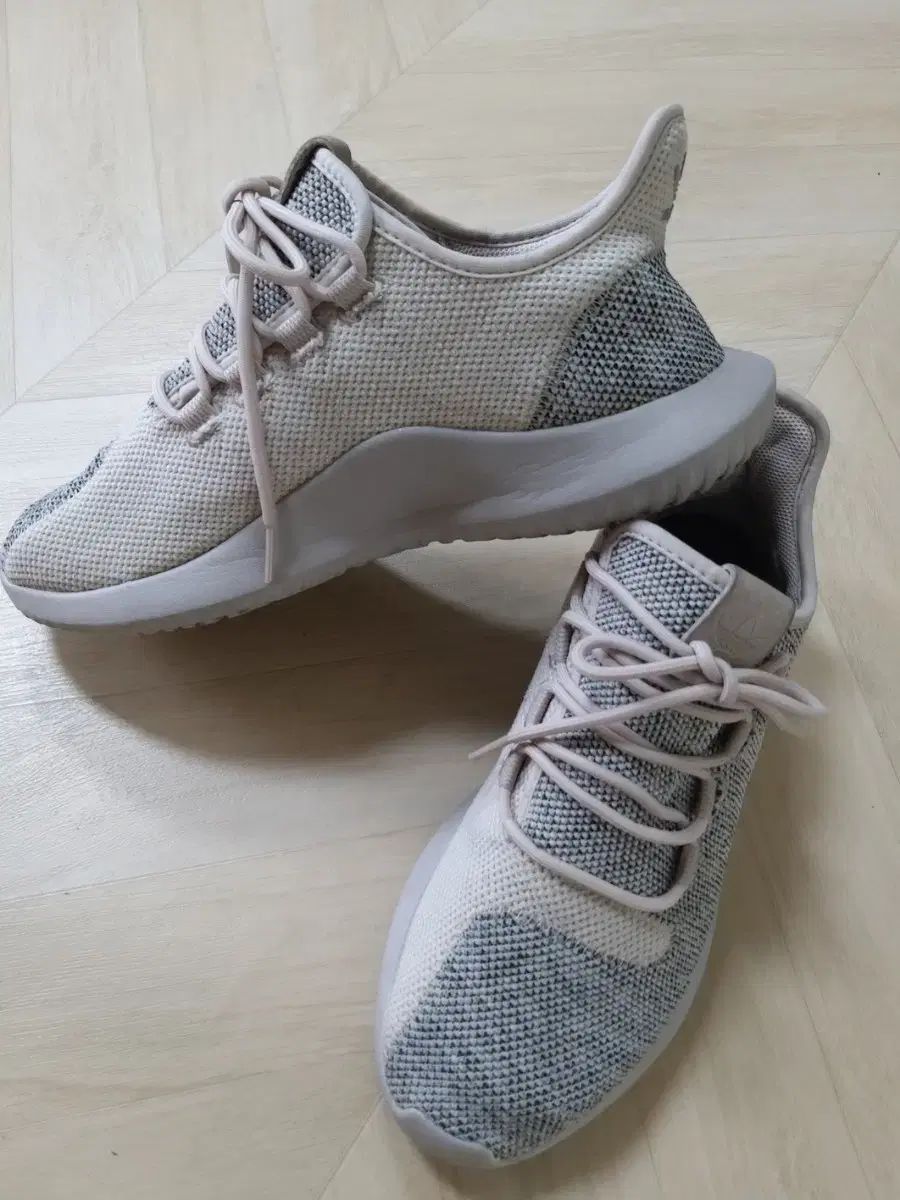 adidas アディダス チューブラー シャドウ ブースター 260 mm