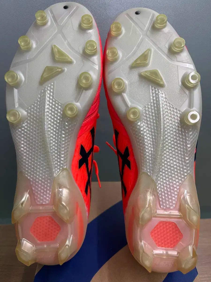 280 Asics アシックス ウルトレッツァ イニエスタ モデル WWW_OLIVIERBERNSTEIN_COM