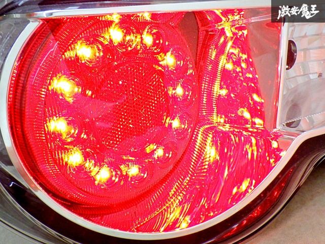 点灯OK!!トヨタ 純正 ZN6 86 ハチロク 前期 LED テール テールライト