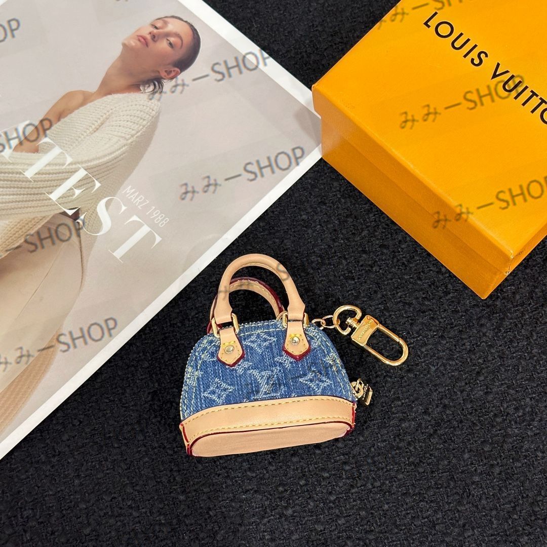 LOUIS VUITTON ルイヴィトン モノグラムレザーバッグチャーム バッグチャーム･ミクロ アルマ キーホルダー ブルー ベージュ