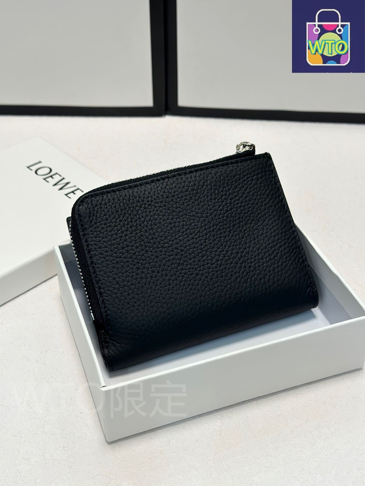 LOEWE、PRADA、coachその他バック、財布まとめ売り 三角プレート 財布 二つ折り 小銭入れ ラウンドファスナー