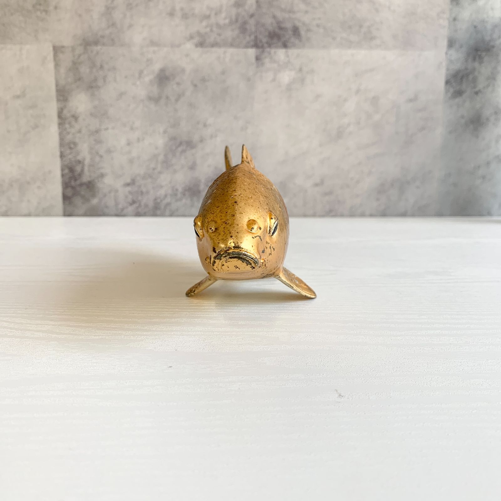 双鯉 2個セット 銅製 置物 魚 鯉 金 黒 出世魚 インテリア 和室 - メルカリ