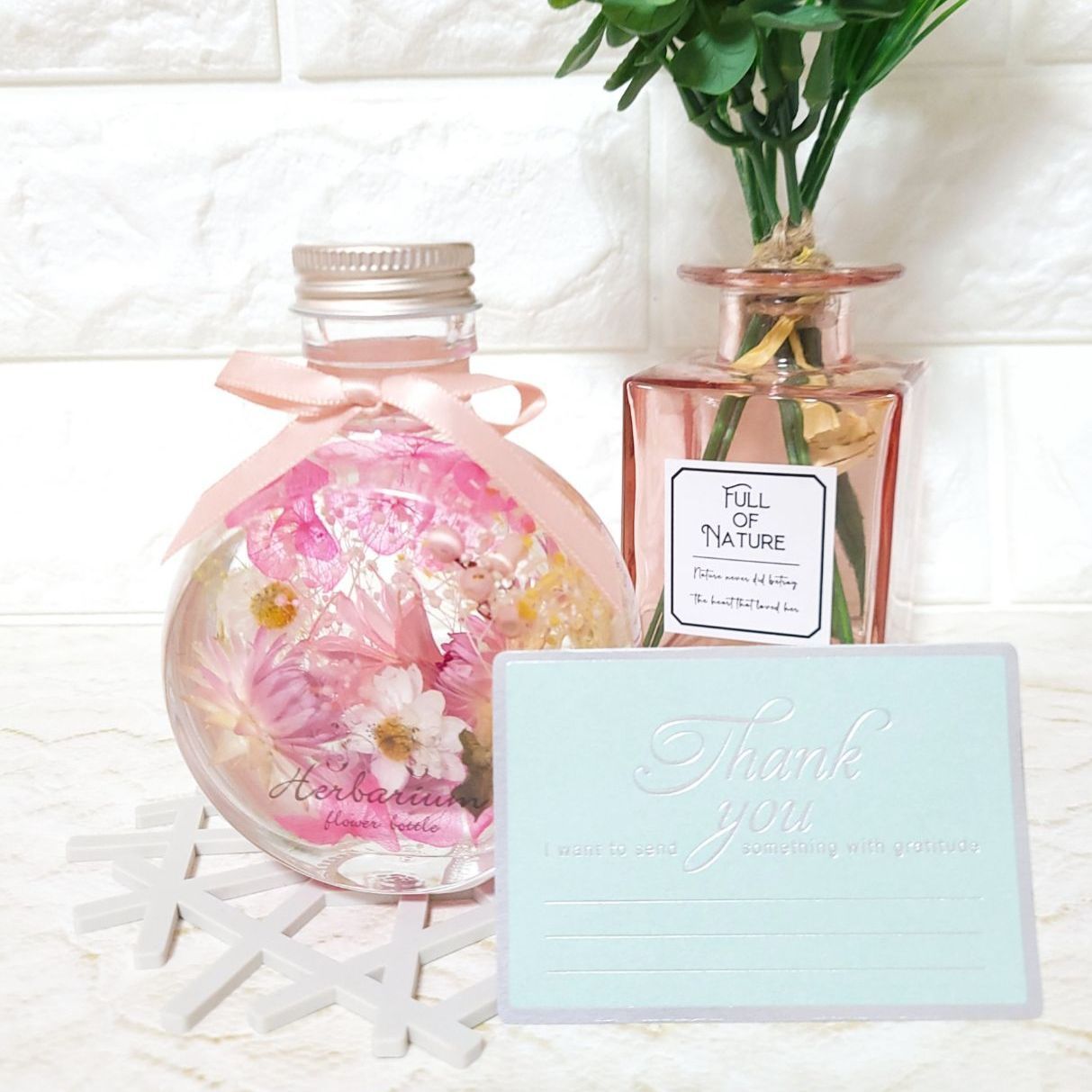 ◆ハーバリウム　297 華やかな春待ちbottle *.:。✿*゜¨ ハーバリウム💐 ハーバリウムとはガラスの可愛い小瓶にお花を
