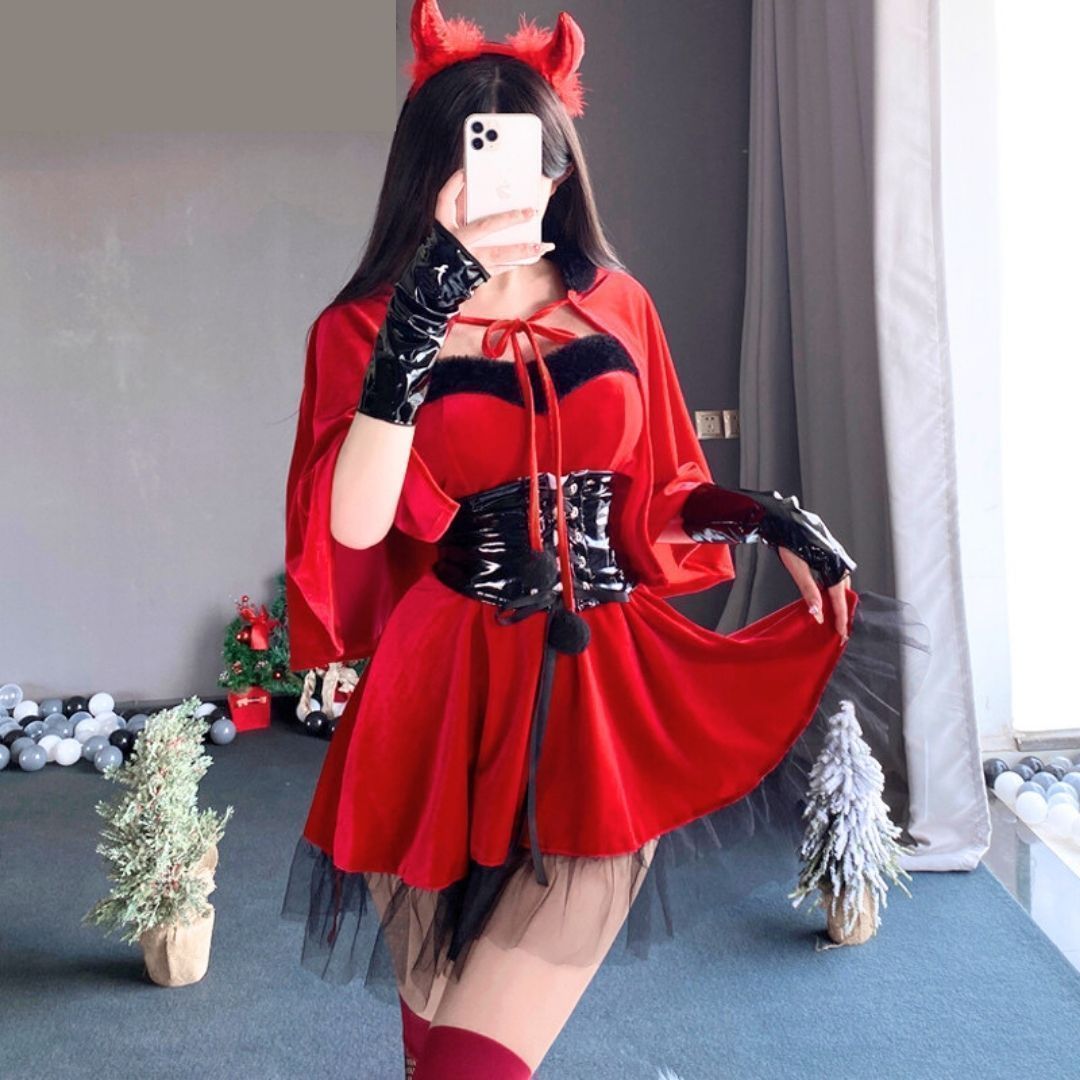 大人気❤️セクシーデビルミニワンピース　ハロウィン　コスプレ Amazon.co.jp: セクシー ミニ ワンピース 胸あき 星型 デビル