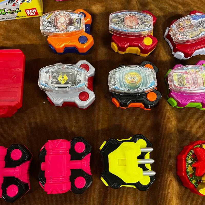 仮面ライダーギーツ　おもちゃ大量セット 仮面ライダーギーツ レイズバックル おもちゃ大量セット コアID