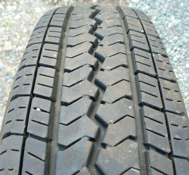 TOYO V-02e 195/80R15 107/105L LT 15インチ 夏タイヤ 4本 2022年