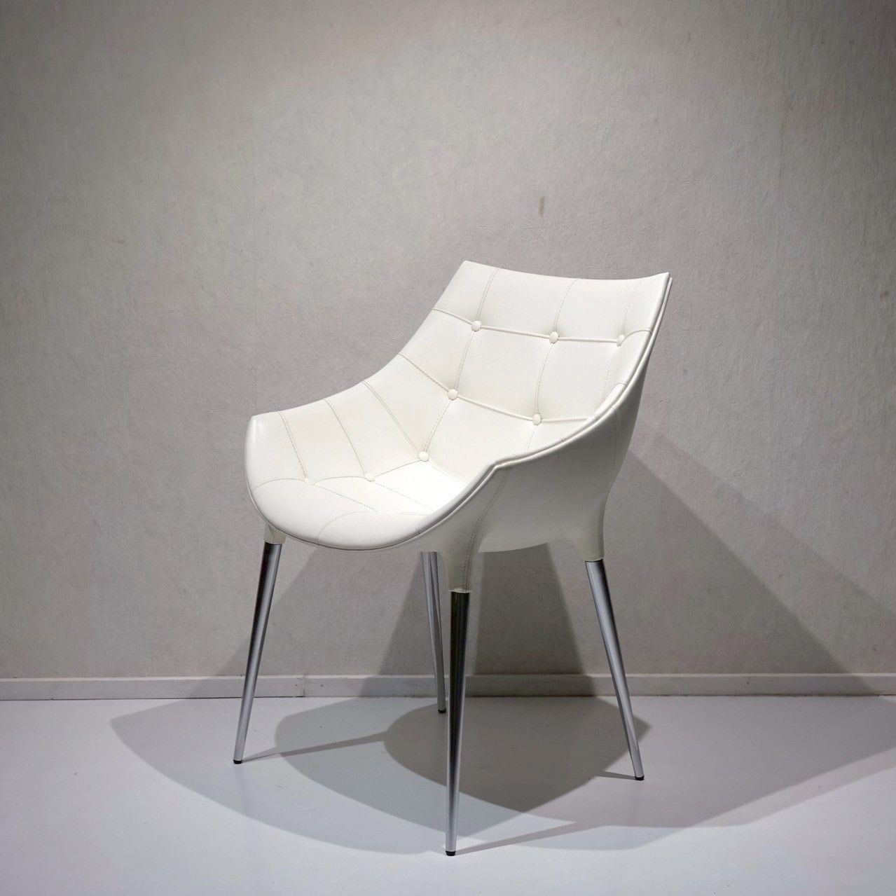 Cassina カッシーナ PASSION パシオン パーソナルチェア アームチェア 椅子 本革 ホワイト モダン ラグジュアリー コンテンポラリー