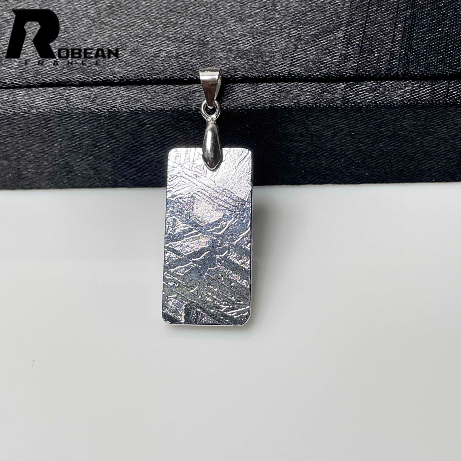 上級EU製 定価8万円ROBEAN・シルバーギベオン隕石ペンダント月に近い パワーストーン 天然石 幸運 お守り ギフト プレゼント 約26.9*13.2*2.5mm M0303472