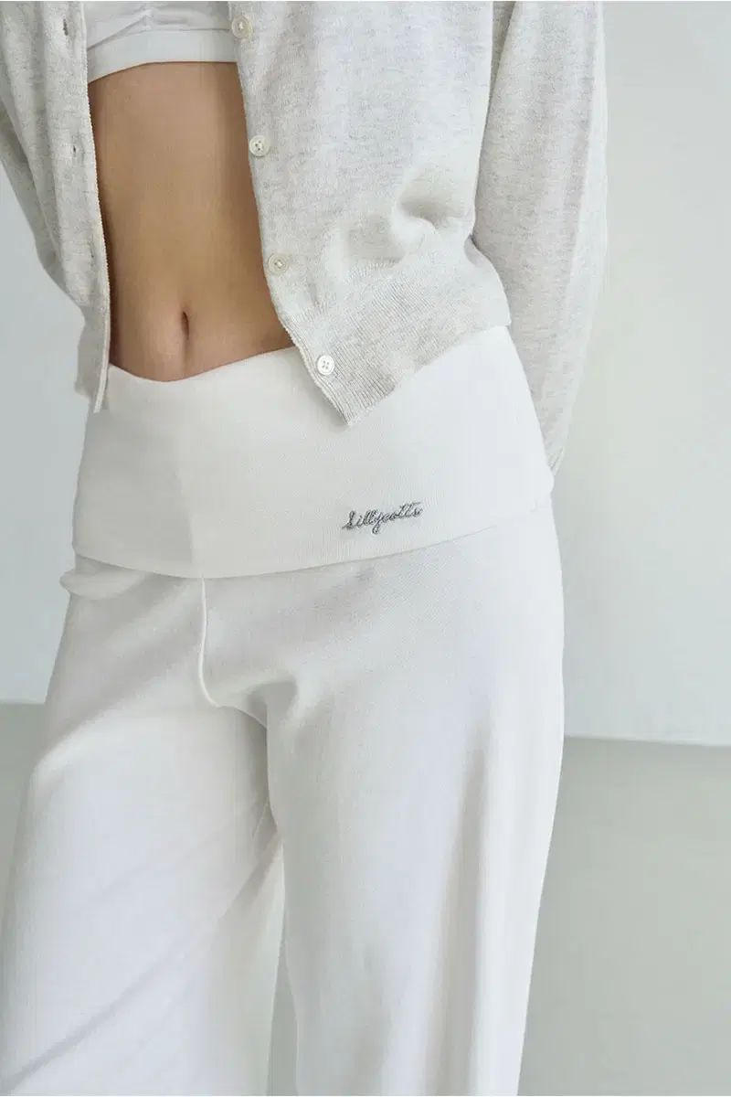 リリコッツ milo pants ivory ｜ マイロ パンツ