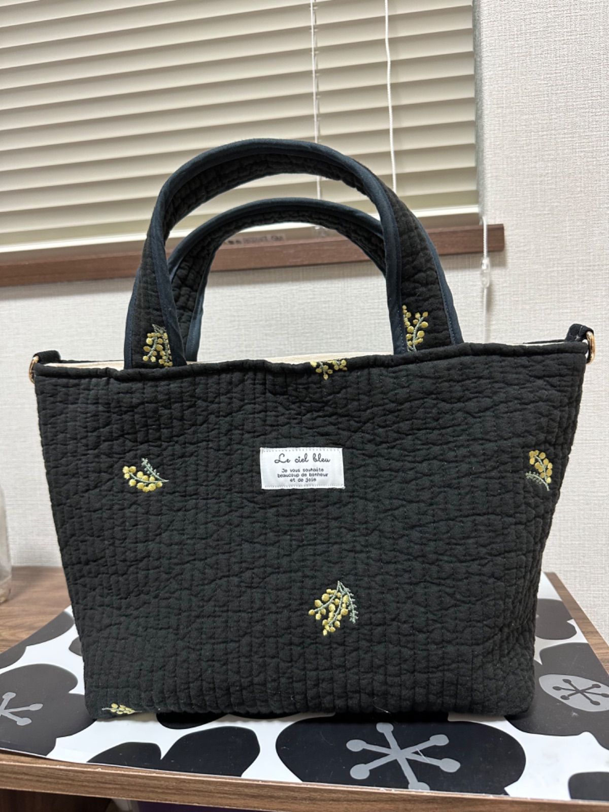 刺繍ヌビ仕切りマザーズバッグ/ミモザブラック/ハンドメイド ヌビ ミモザ柄【ブラック】ハンドメイドトートバッグ - メルカリ