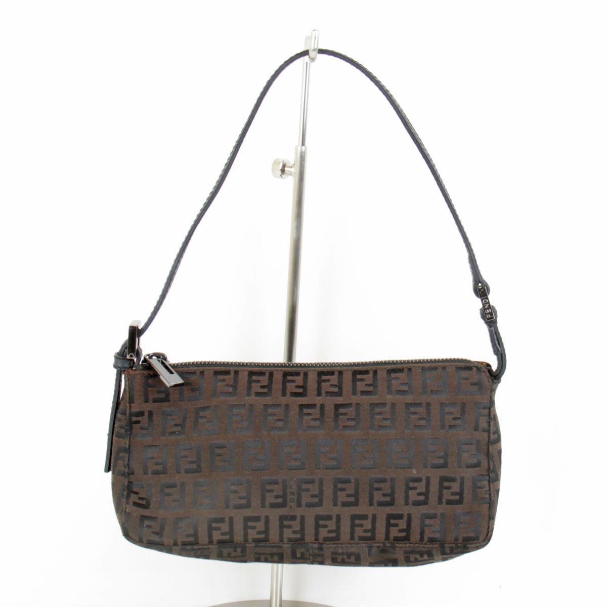極美品✨FENDI ズッキーノ柄 アクセサリーポーチ 8BR249 美品『USED』 フェンディ ズッキーノ 8BR249 アクセサリーポーチ