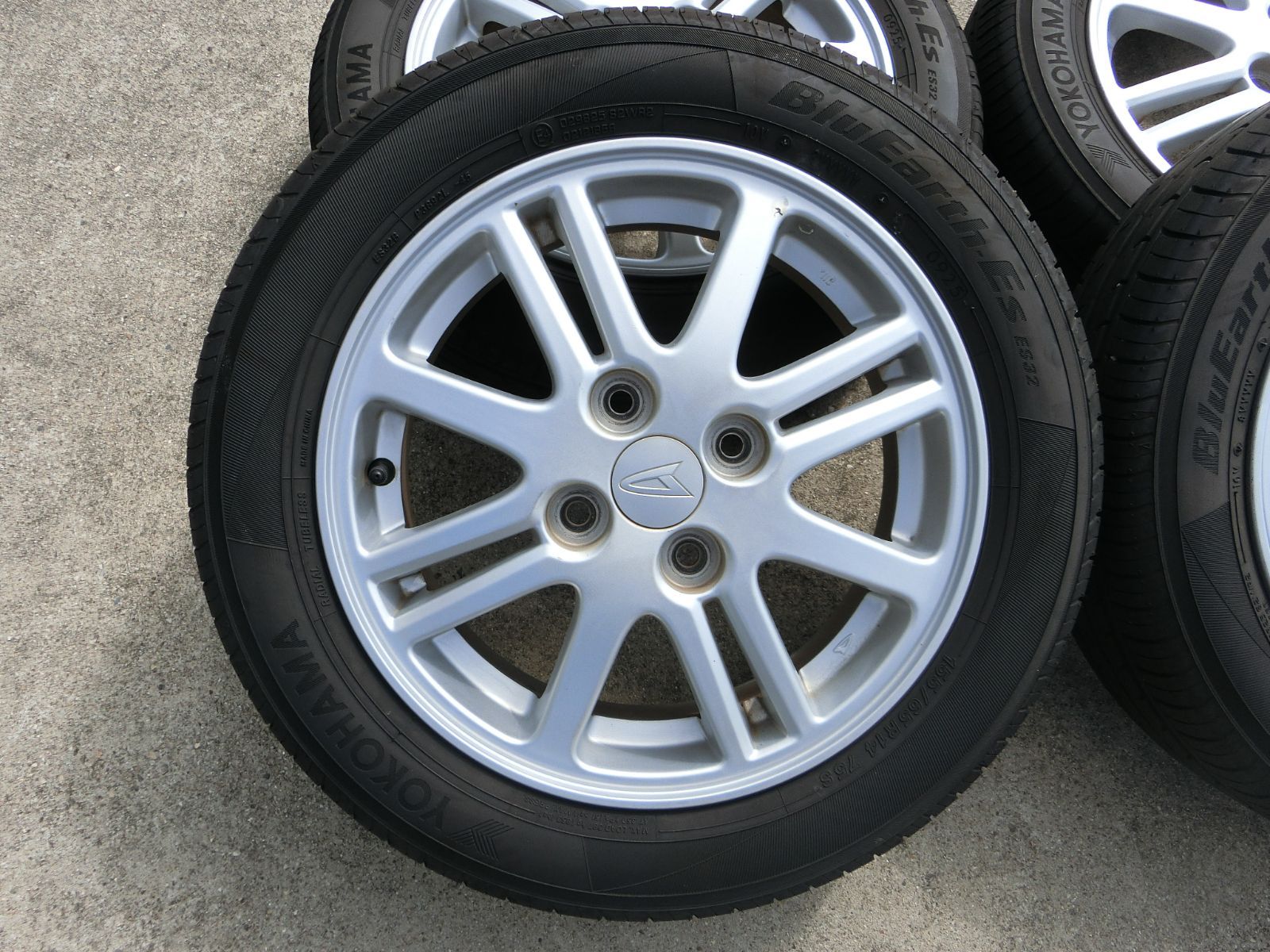 155/65R14 ダイハツ純正アルミ4本セットタイヤバリ溝23年式！その1 155/65R14 ダイハツ純正アルミ4本セットタイヤバリ溝23年式