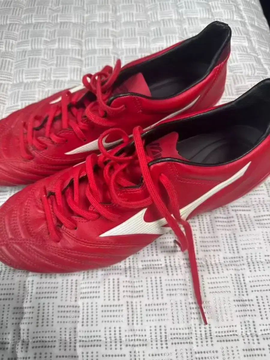 mizuno ミズノ モレリア ネオ サッカーシューズ 270