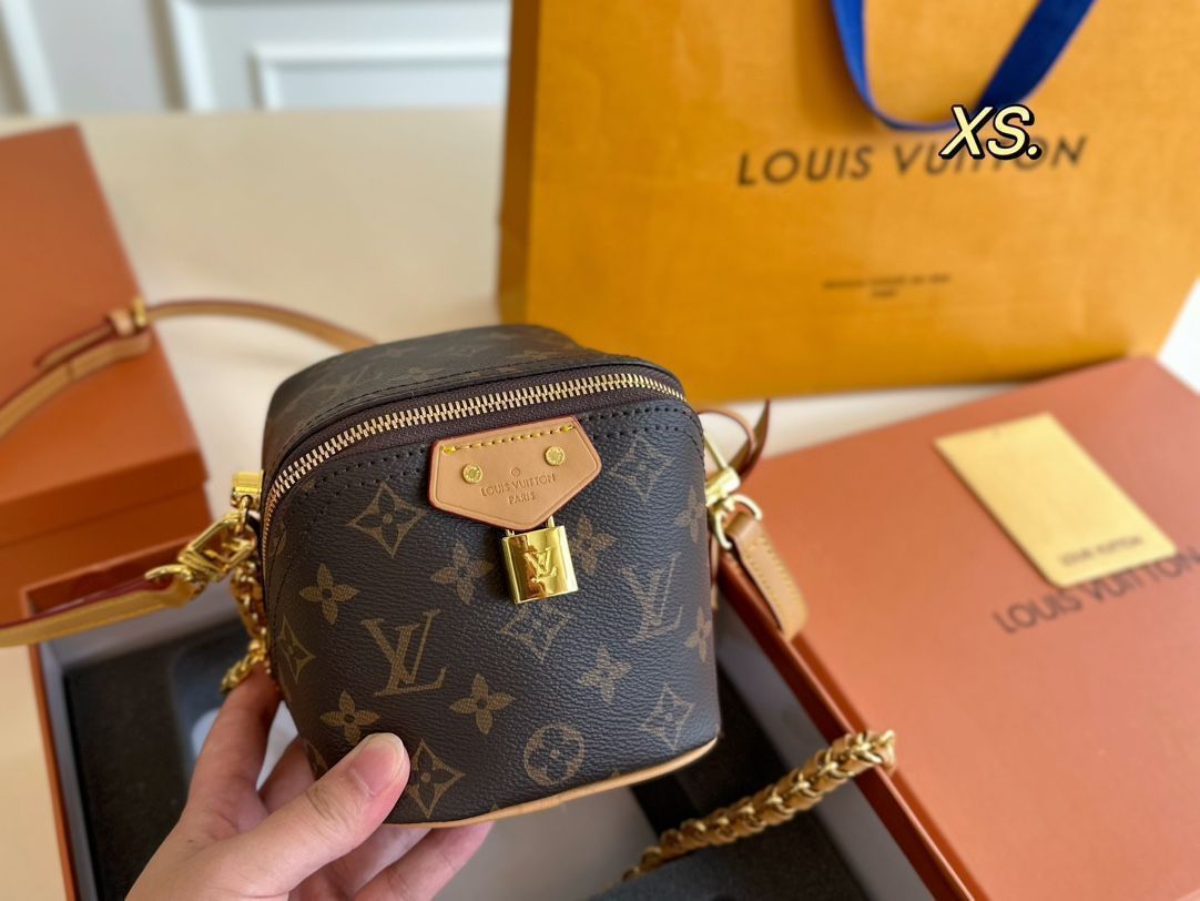 ❣️極美品❣️箱布袋付❣️LOUIS VUITTON❣️６連キーケース❣️おまけ紙袋付❣️ Louis Vuitton すぐ届く キーケース ミュルティクレ 6 ブラック
