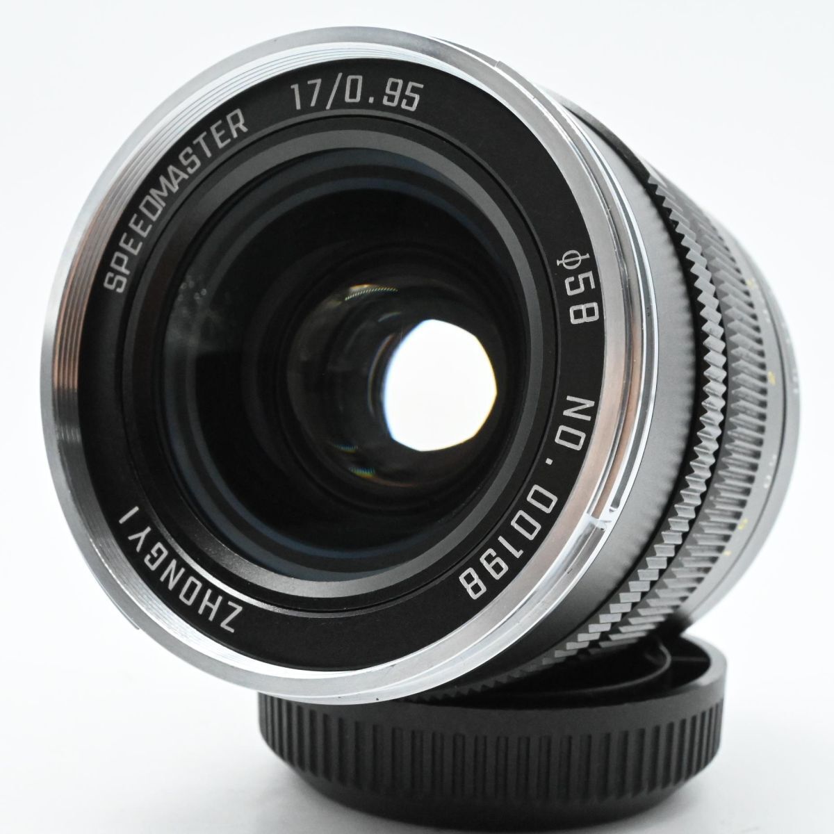 17mm F0.95