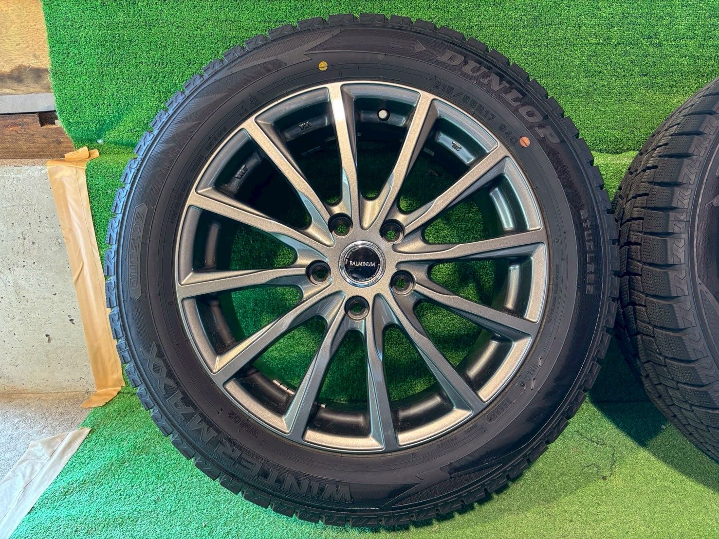 ホンダ ヴェゼルハイブリッド RU3 スタッドレタイヤホイールセット 215 55 R17 み