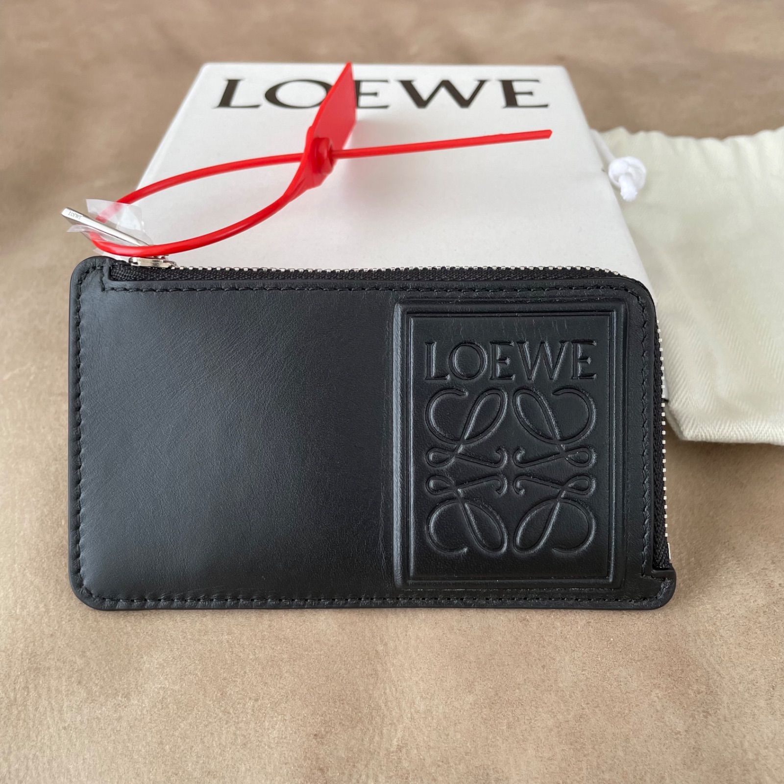 新品】LOEWE（ロエベ）フラグメントケース - メルカリ