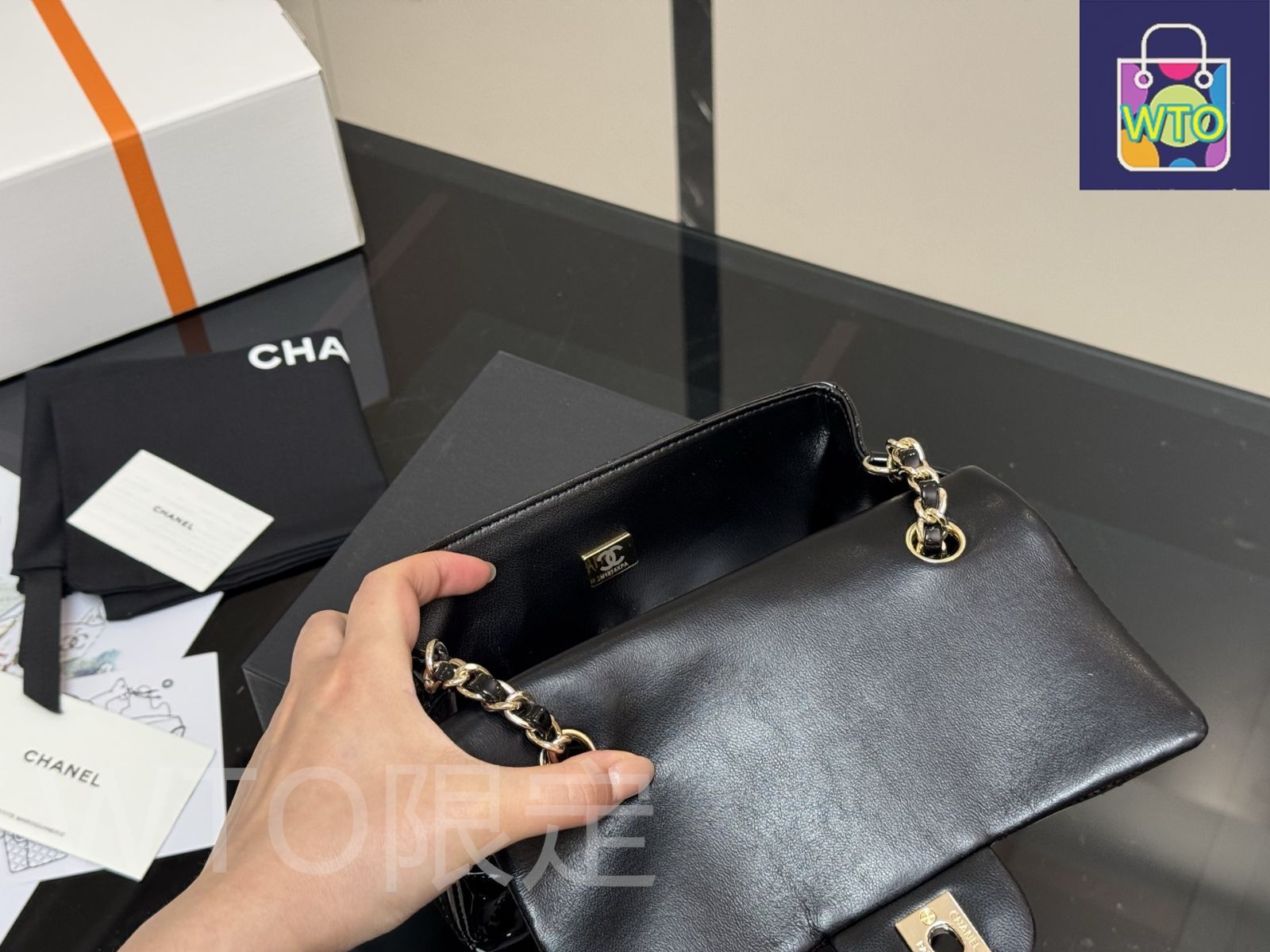 今日特価】Chanel シャネル ミニ シーフォー ハンドル