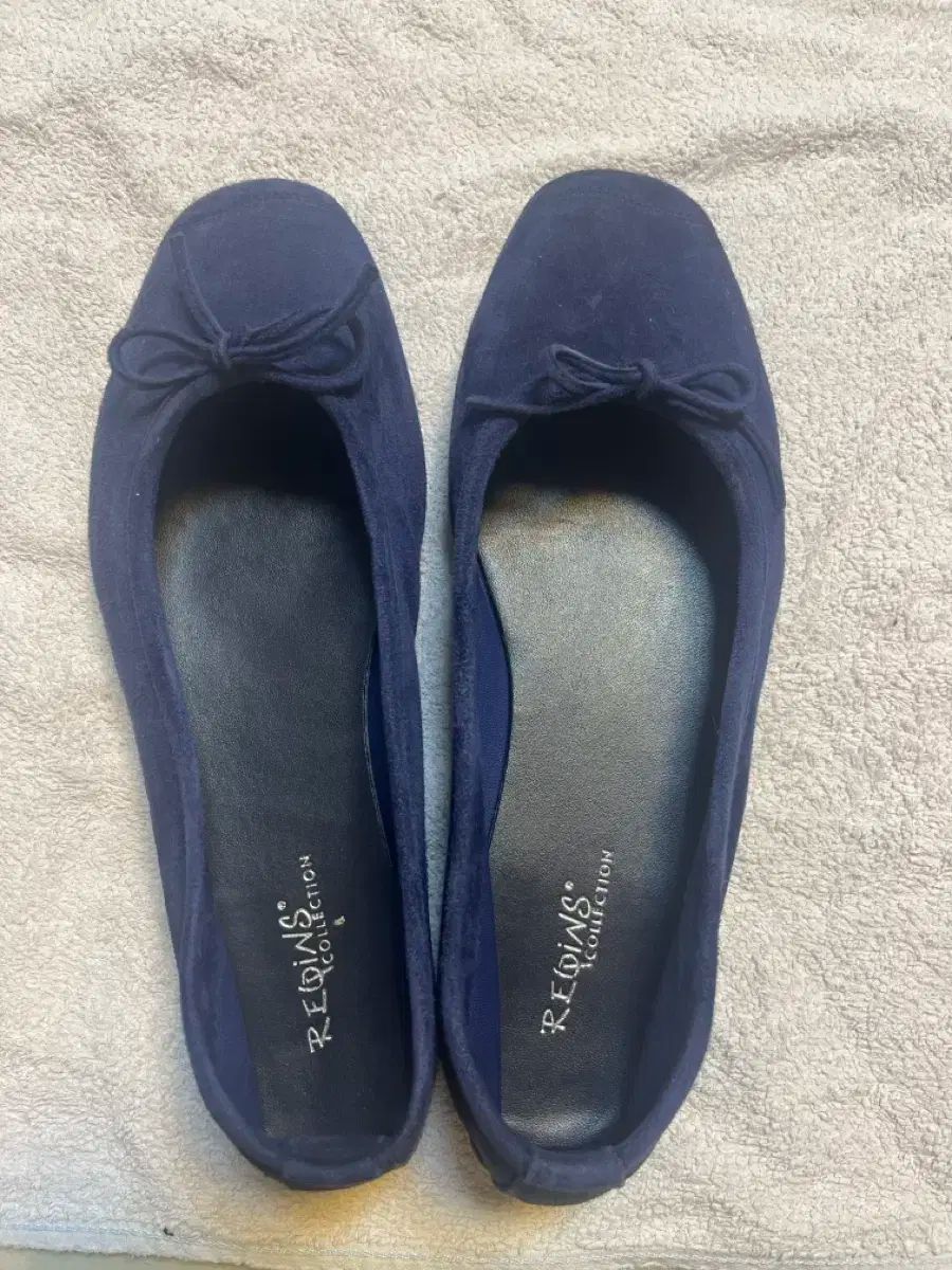 思い出の品 ヒューコン スエード 38 フラットシューズ