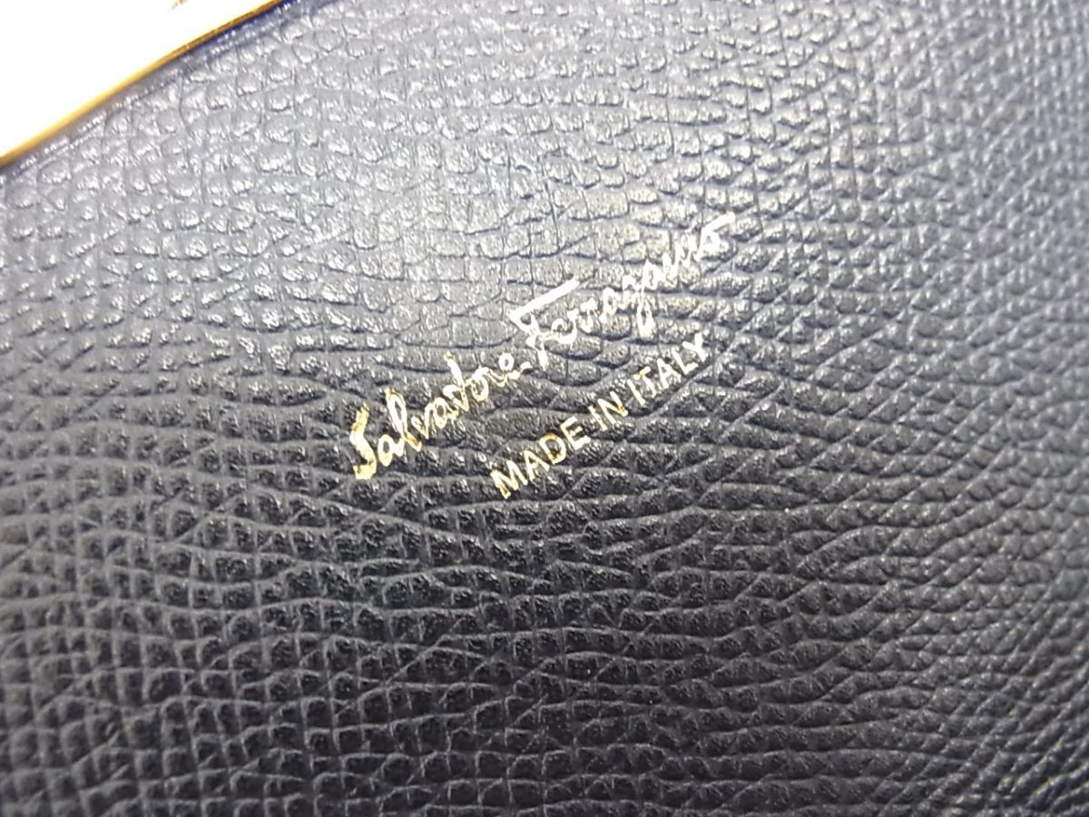定価99.000円☆FERRAGAMO フェラガモ ガンチーニ クリップ 長財布