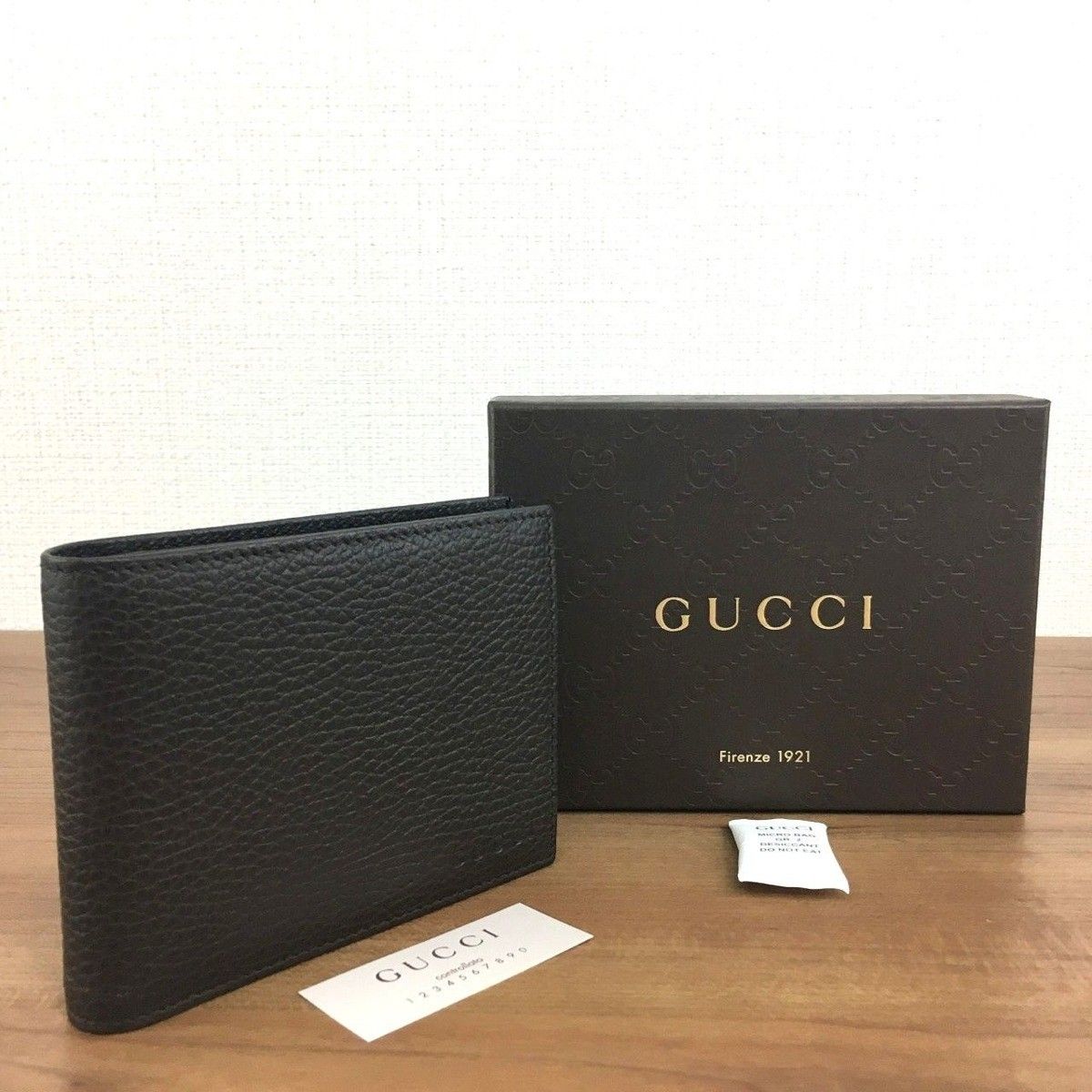 未使用品 GUCCI 二つ折り財布 256418 シマライン 135-