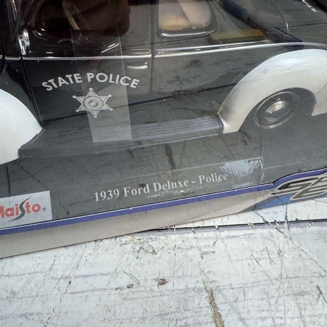 Maist 1939 Ford Deluxe Police 2台セット 警察車両 Maist 1939 Ford Deluxe Police 2台セット 警察車両 - メルカリ