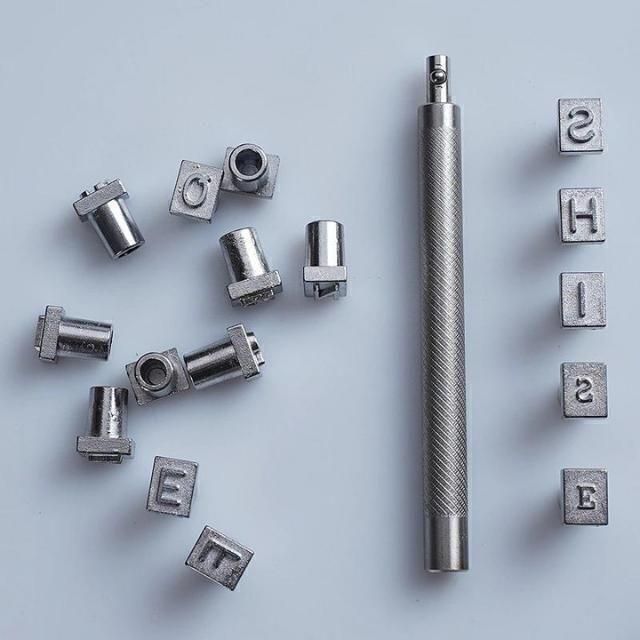 レザークラフト 刻印 6.5mm 3.5mm 英字 数字 36点 小さいタイプ 新品 英字 数字 アルファベット 刻印ポンチセット ポンチ ...