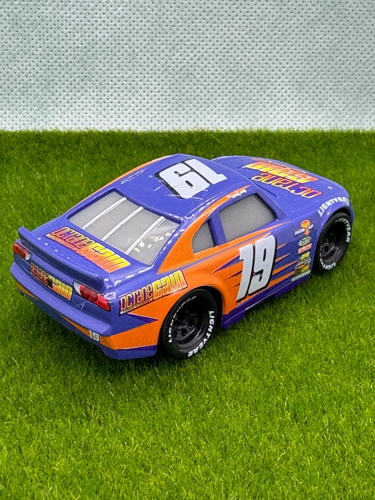 新品】カーズ ミニカー ボビー・スウィフト19番|mercariメルカリ官方