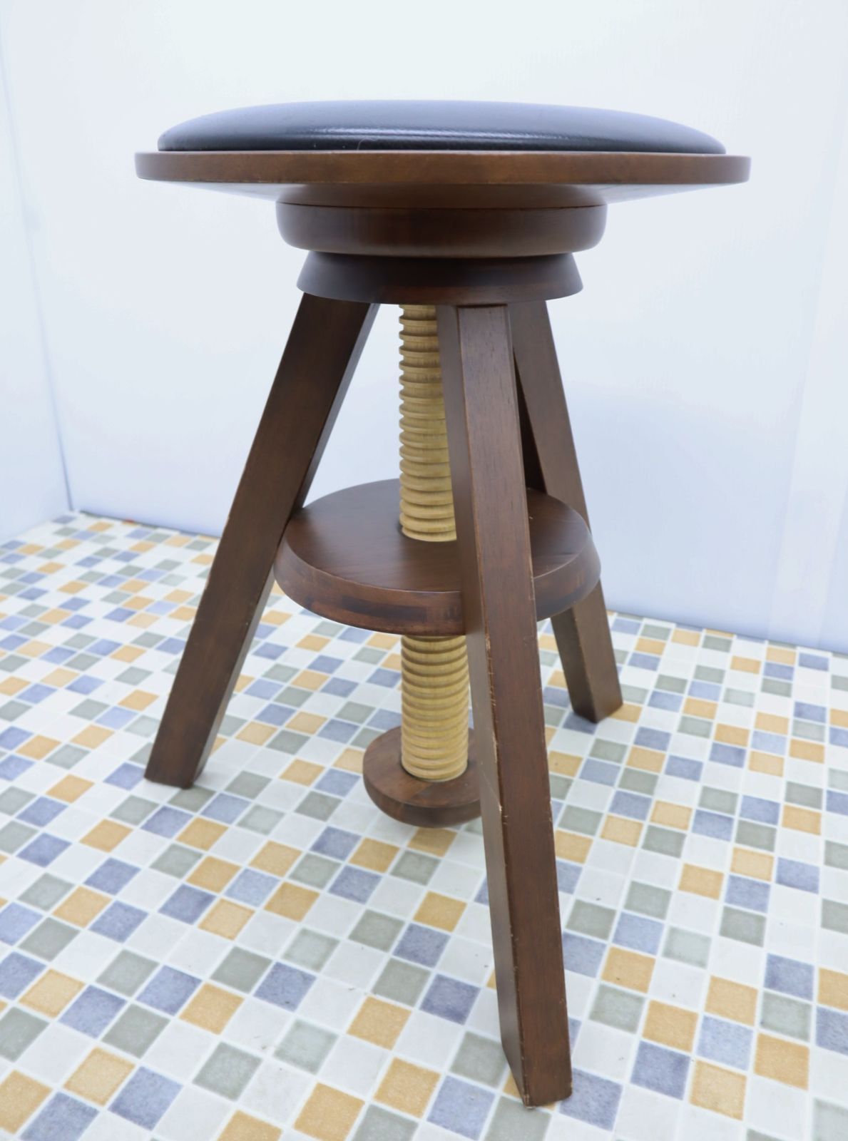 国産新品木製 スクリューチェア スピンスツール 回転チェア 丸椅子 スツール