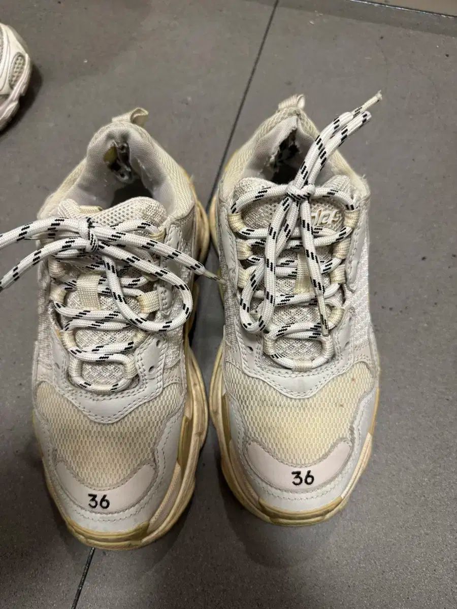 BALENCIAGA(バレンシアガ) トリプル s 販売済み 36 サイズ BALENCIAGA(バレンシアガ) トリプル s 販売済み 36 サイズ