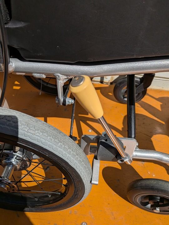 日進介助式車椅子ウルトラ