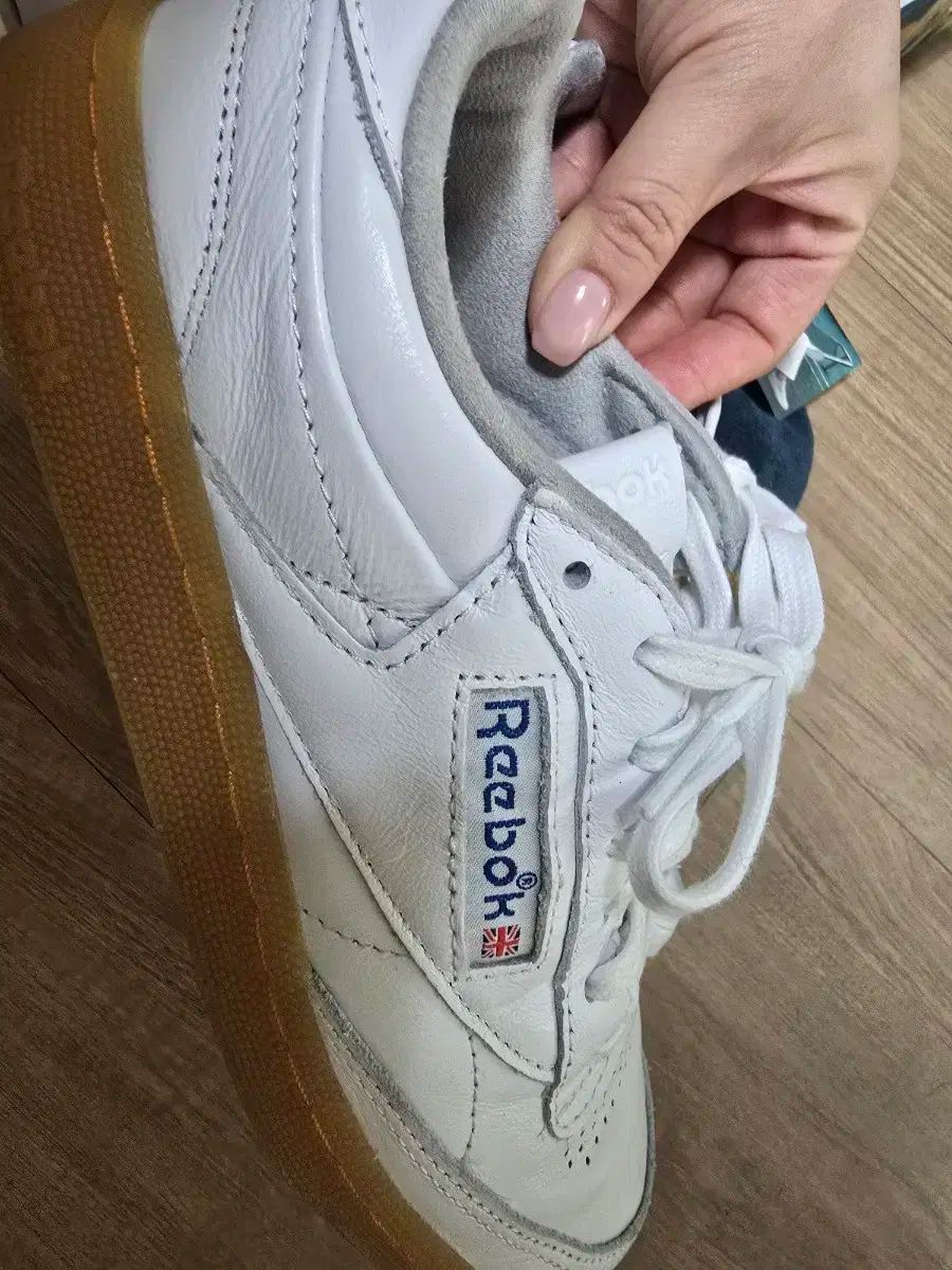 スニーカー